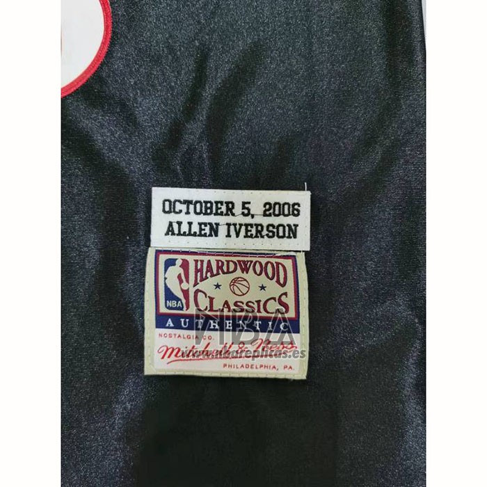Camiseta Philadelphia 76ers Allen Iverson NO 3 Mitchell & Ness 2006 Negro